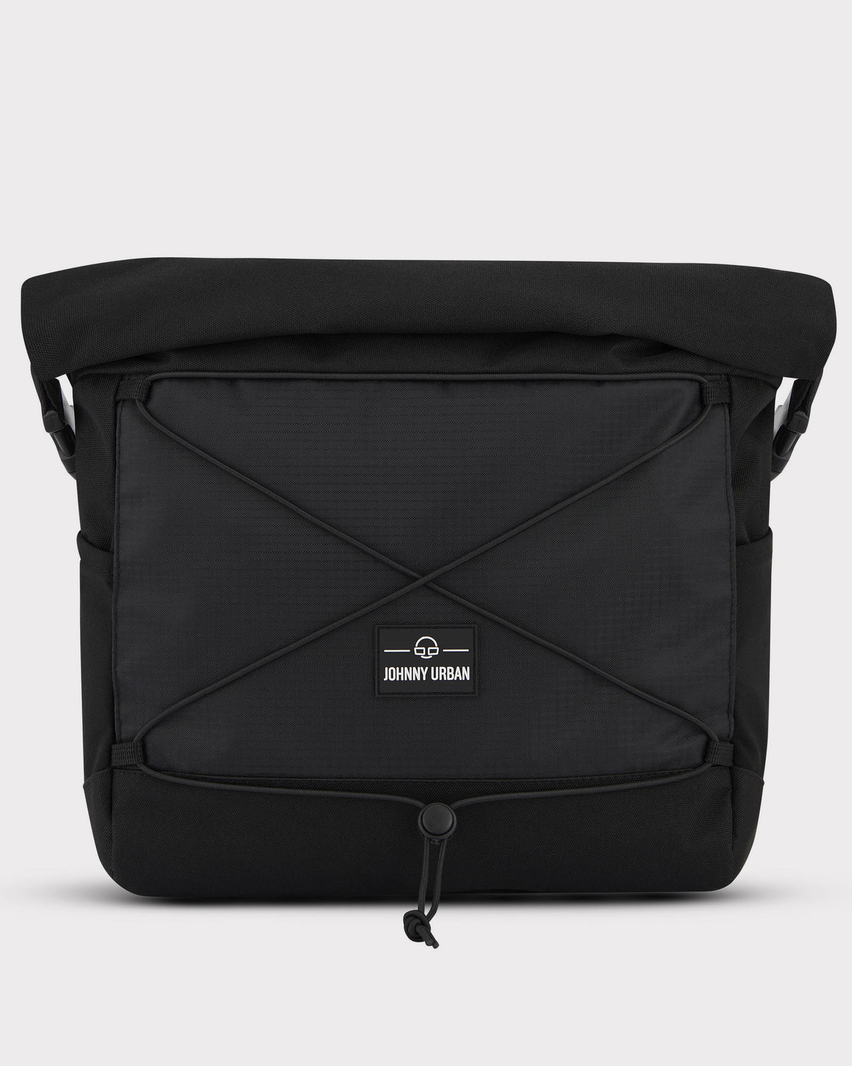 Schwarze Umhängetasche 'Dylan' von Johnny Urban mit elastischem Kreuz-Gummizug vorne