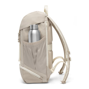 Beiger Rucksack 'Nico' mit seitlicher Tasche und silberner Trinkflasche