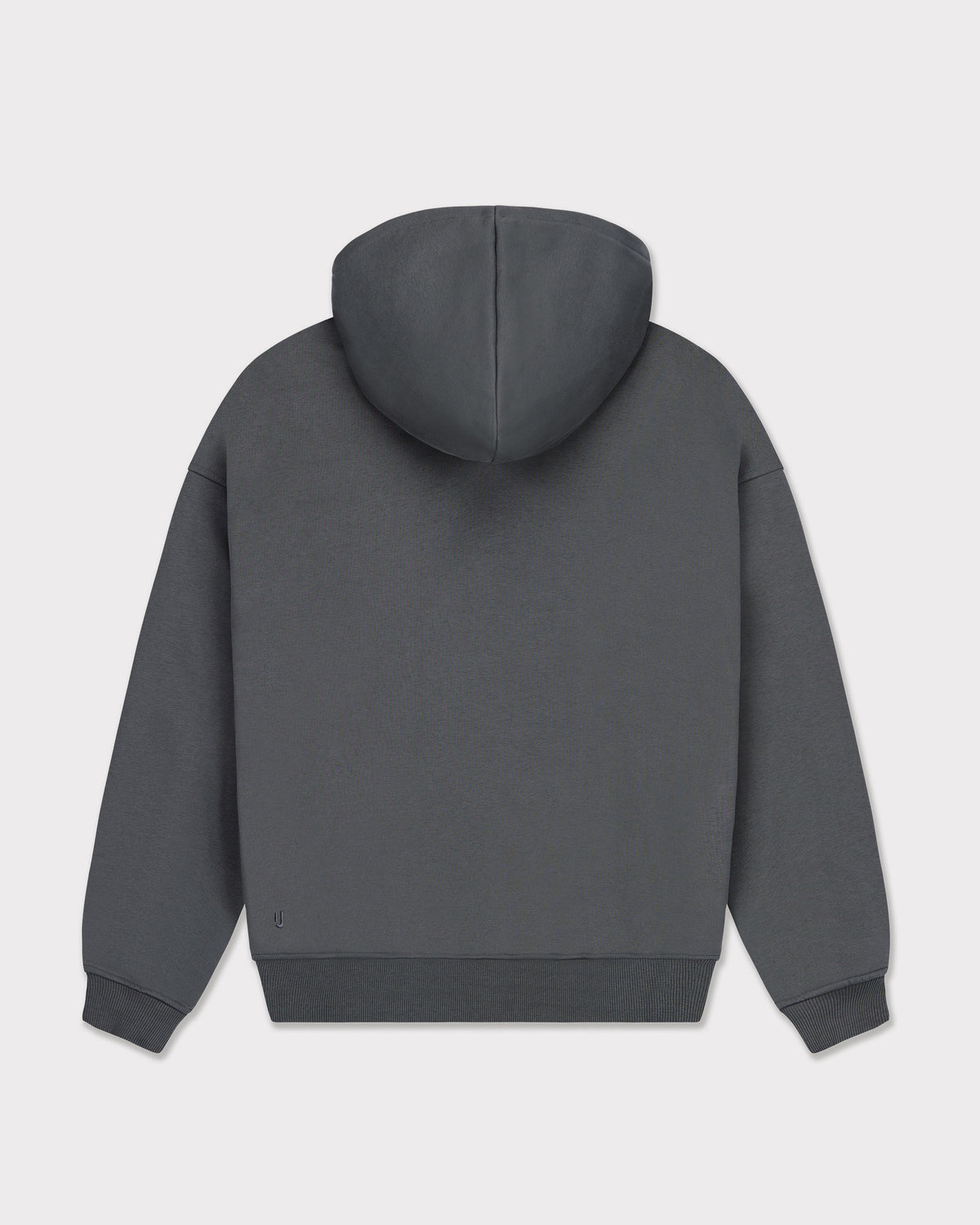 Oversized Hoodie 'Cody' in dunkelgrau mit Kapuze, gerippten Bündchen und kleinem Markenlogo unten links