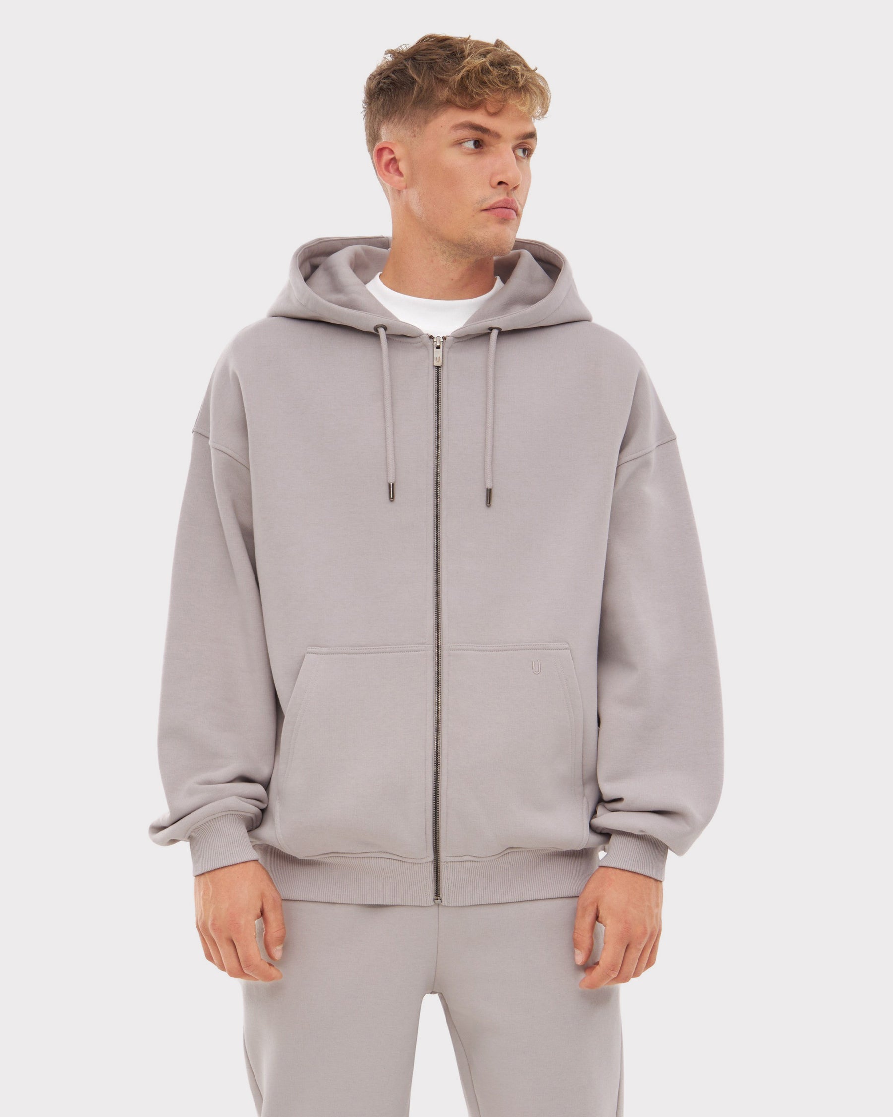 Grote maten herenkleding - Heren jas met capuchon - Betaal nu Grote maten herenkleding - Heren jas met capuchon - Betaal nu