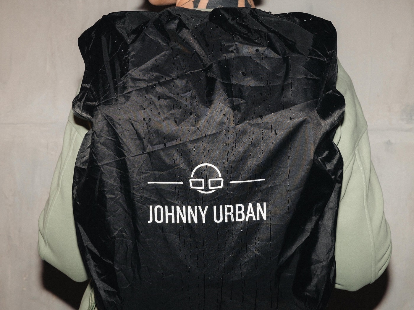 Regenschutzhülle Bo für Rucksäcke in schwarz - Johnny Urban