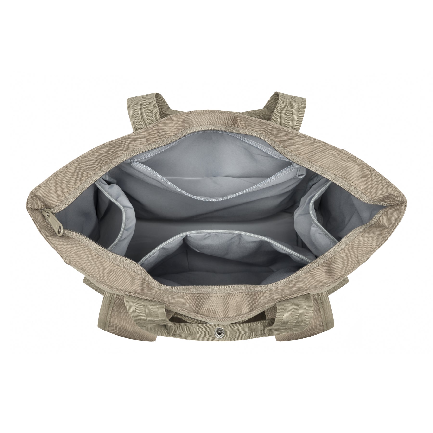 Offener Blick in die beige Wickeltasche 'Blair' mit mehreren Innenfächern