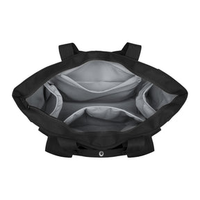 Innenseite der schwarzen Wickeltasche 'Blair' mit mehreren grauen Innenfächern und Reißverschluss