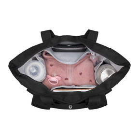 Schwarze Wickeltasche 'Blair' von oben mit rosa Babyjacke, Schnuller, Fläschchen und Thermoskanne im Inneren