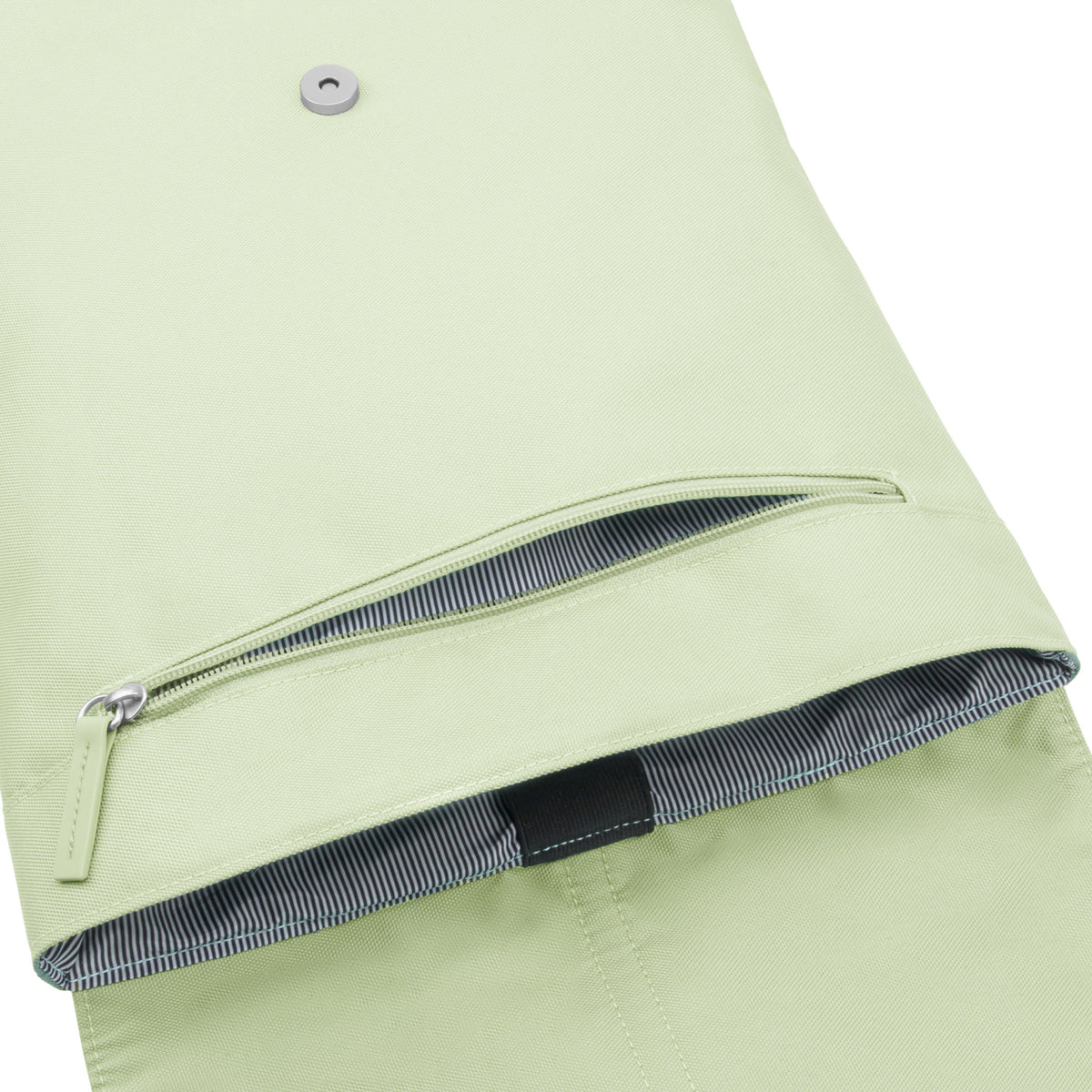 Damenrucksack 'Mia' in Lime mit offenem Reißverschluss und gestreiftem Innenfutter